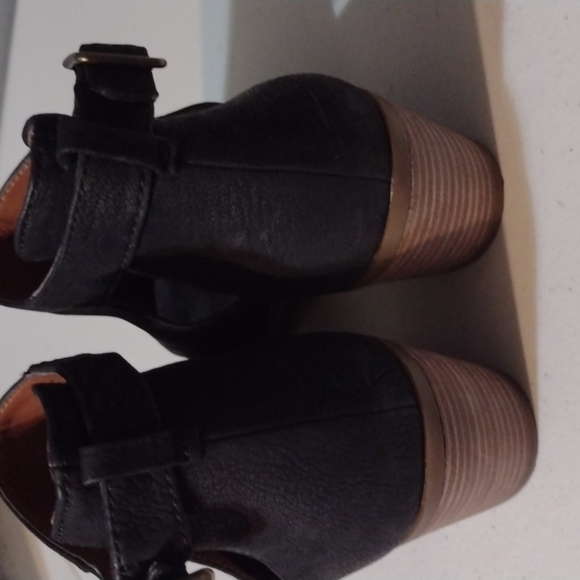 Lucky Brand Barimo Black Leather Cutout Chunk Stacked Heel Peeptoe Shoes size6.5 - Picture 8 of 13